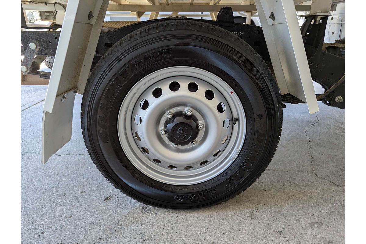 2023 Toyota Hilux SR GUN126R 4X4