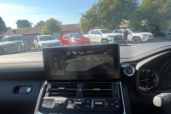 2024 Toyota Landcruiser Sahara FJA300R