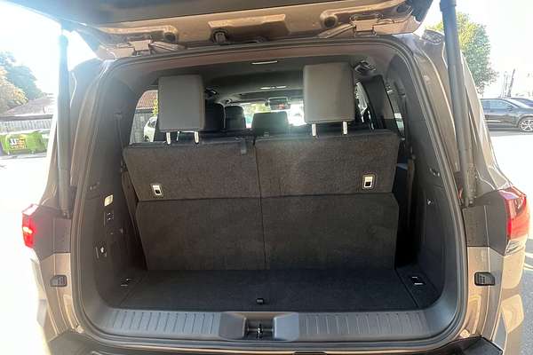 2024 Toyota Landcruiser Sahara FJA300R