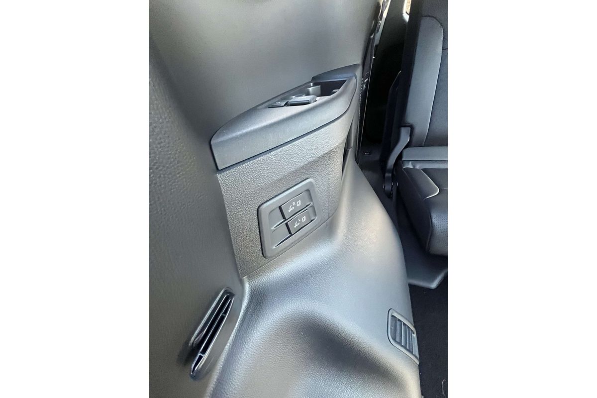 2024 Toyota Landcruiser Sahara FJA300R
