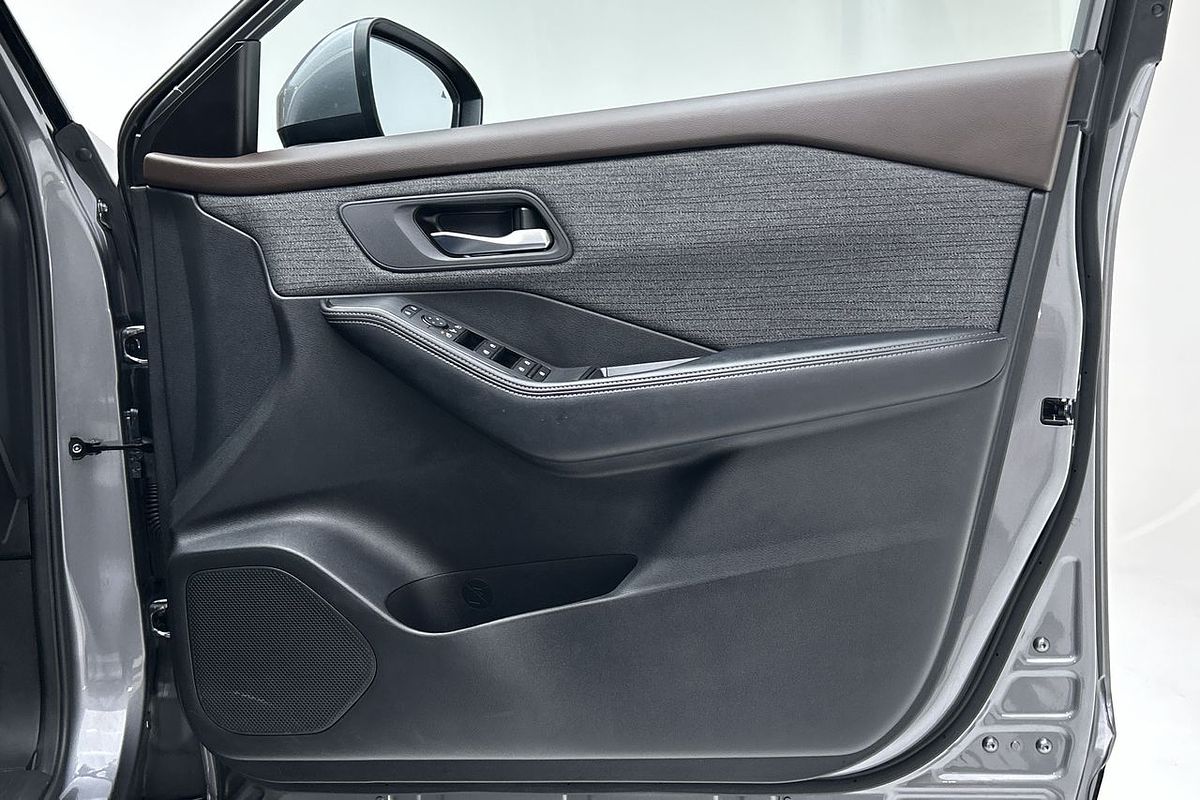 2023 Nissan X-TRAIL ST T33