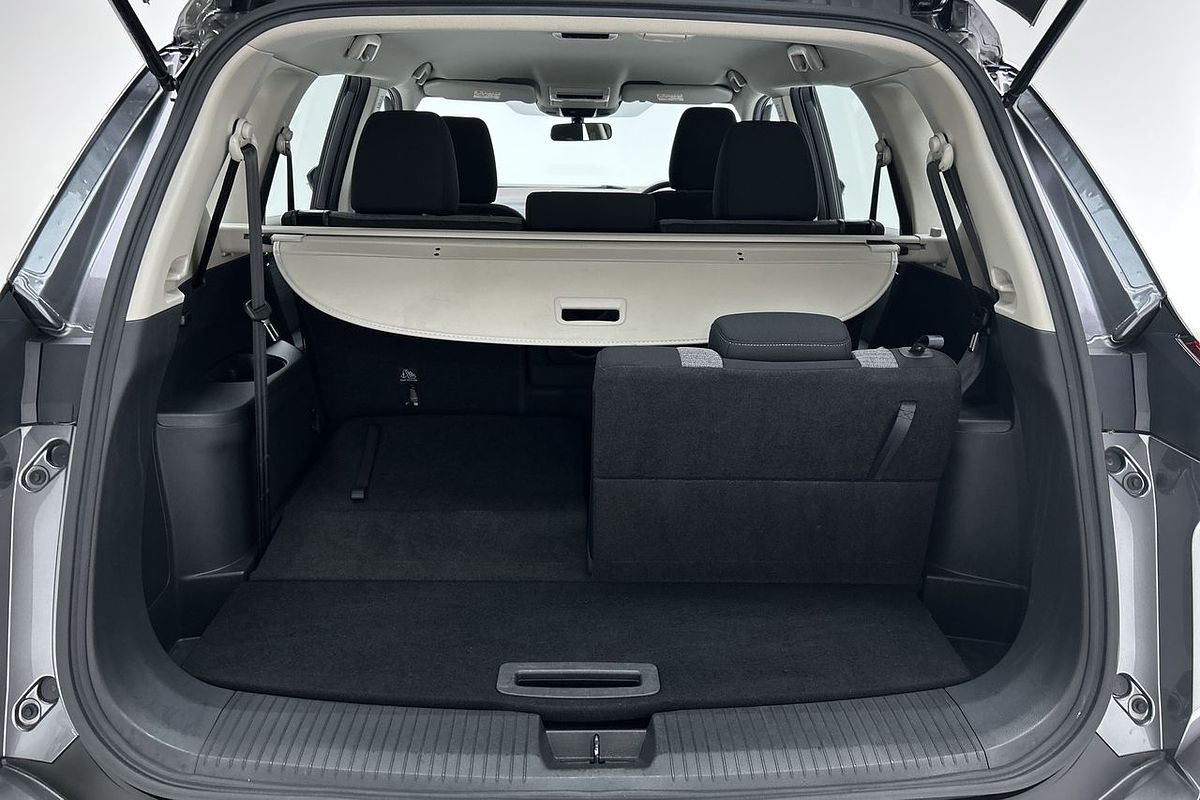 2023 Nissan X-TRAIL ST T33