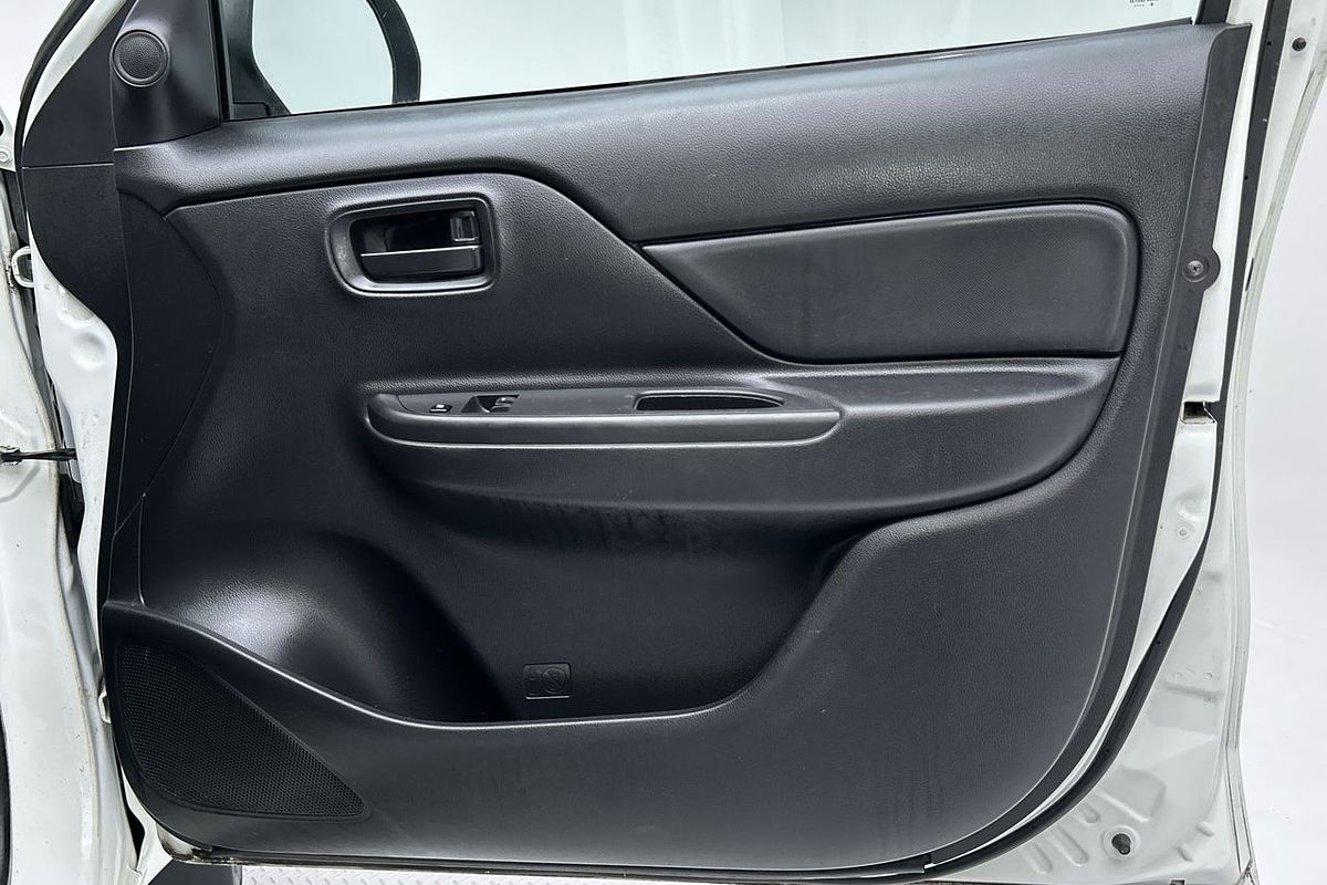 2018 Mitsubishi Triton GLX MR Rear Wheel Drive