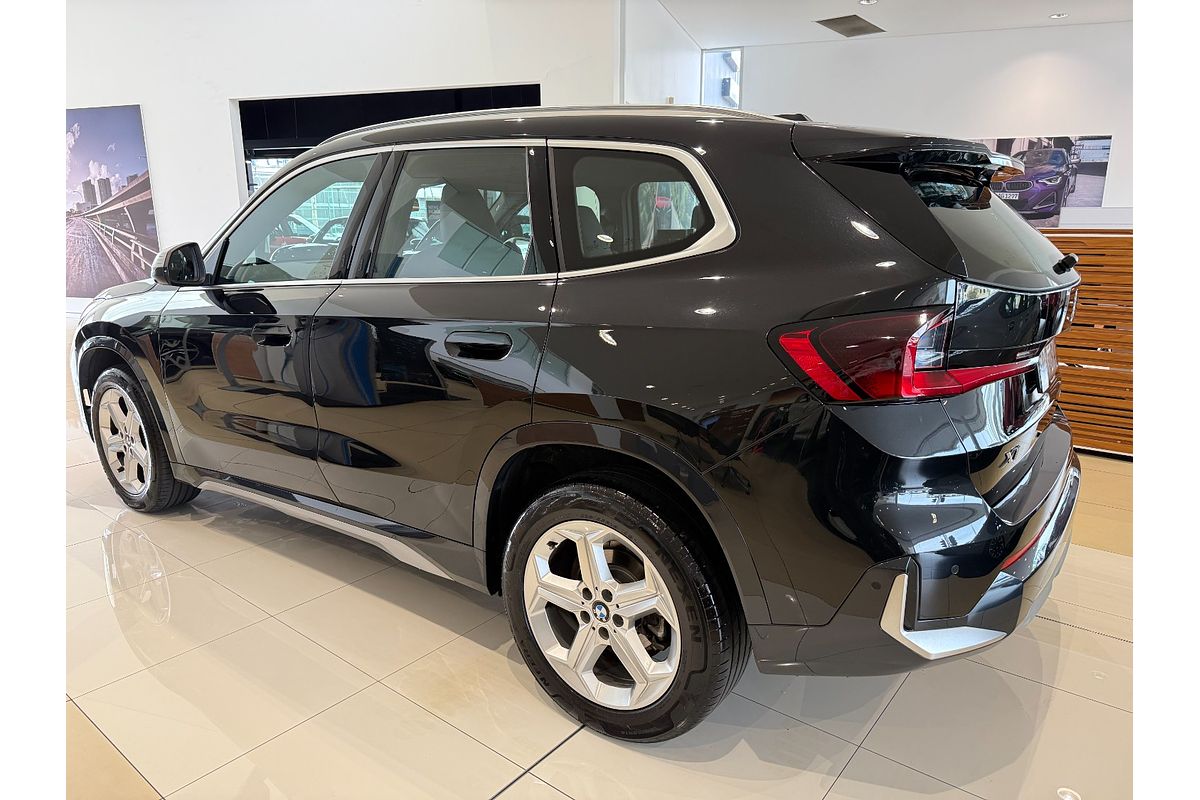 2023 BMW X1 sDrive18i U11