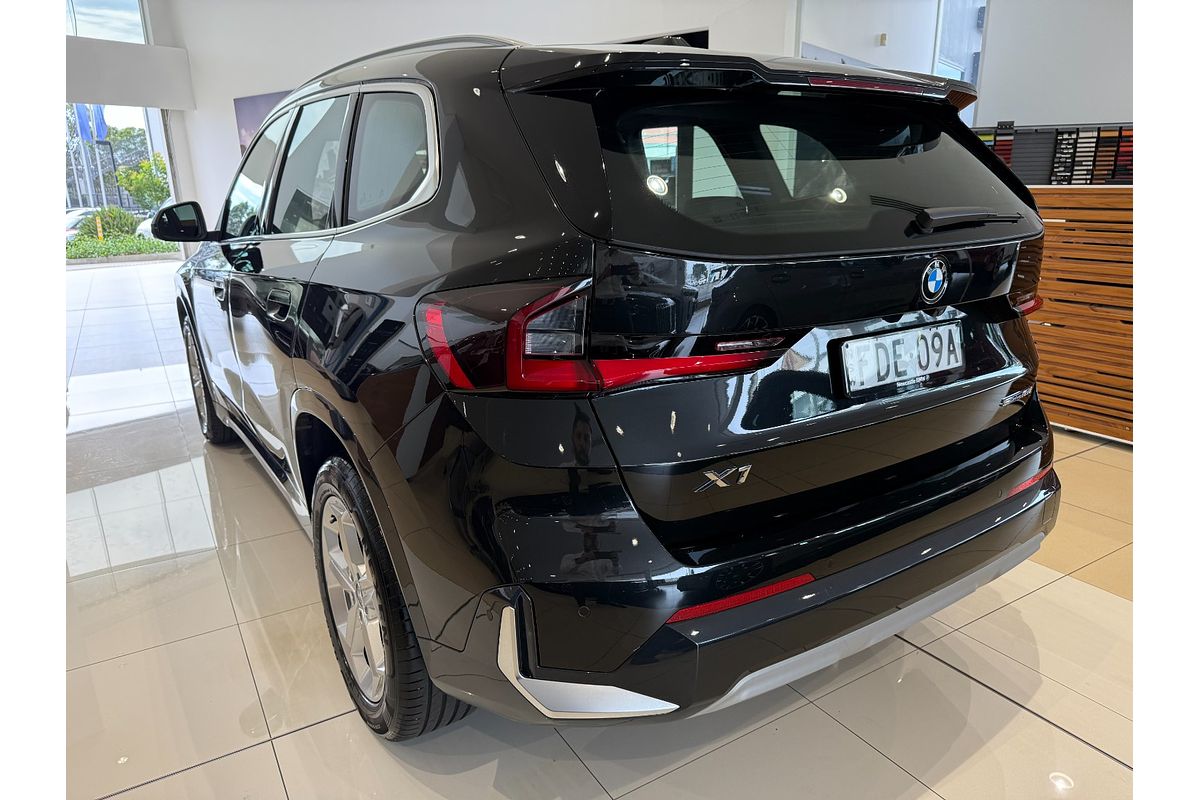 2023 BMW X1 sDrive18i U11