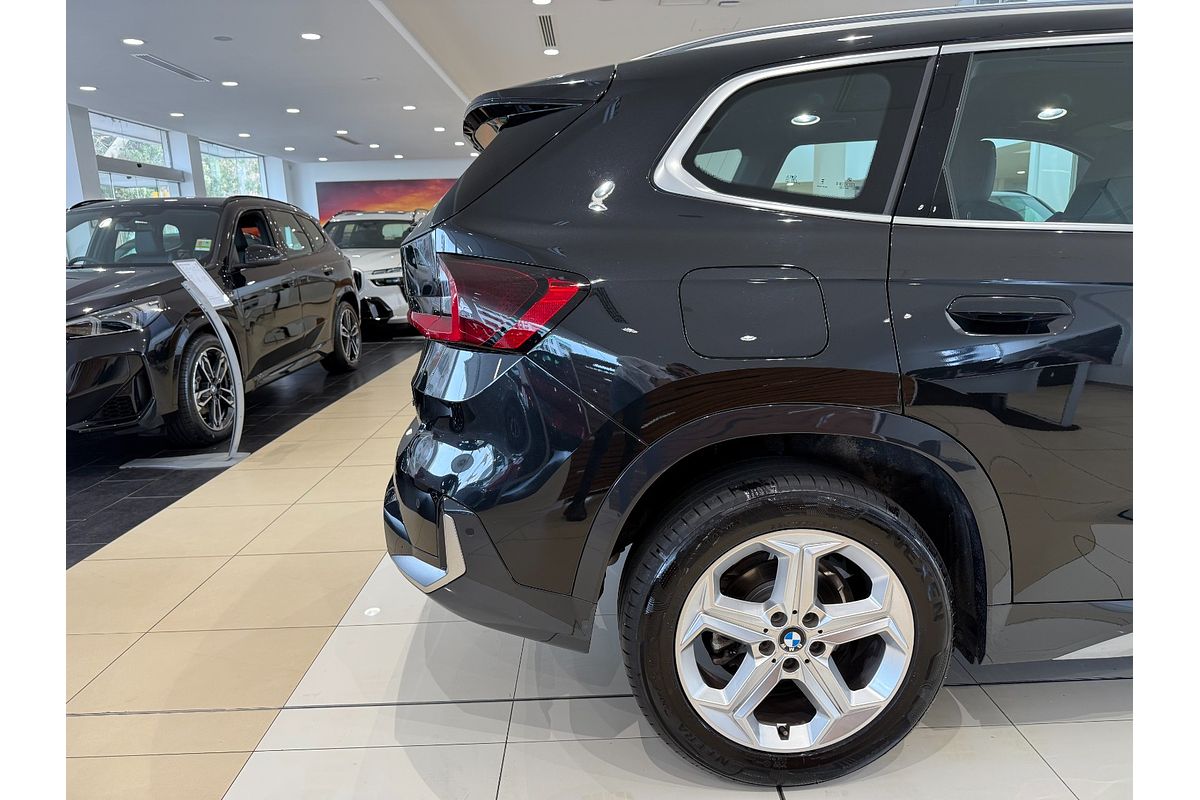 2023 BMW X1 sDrive18i U11