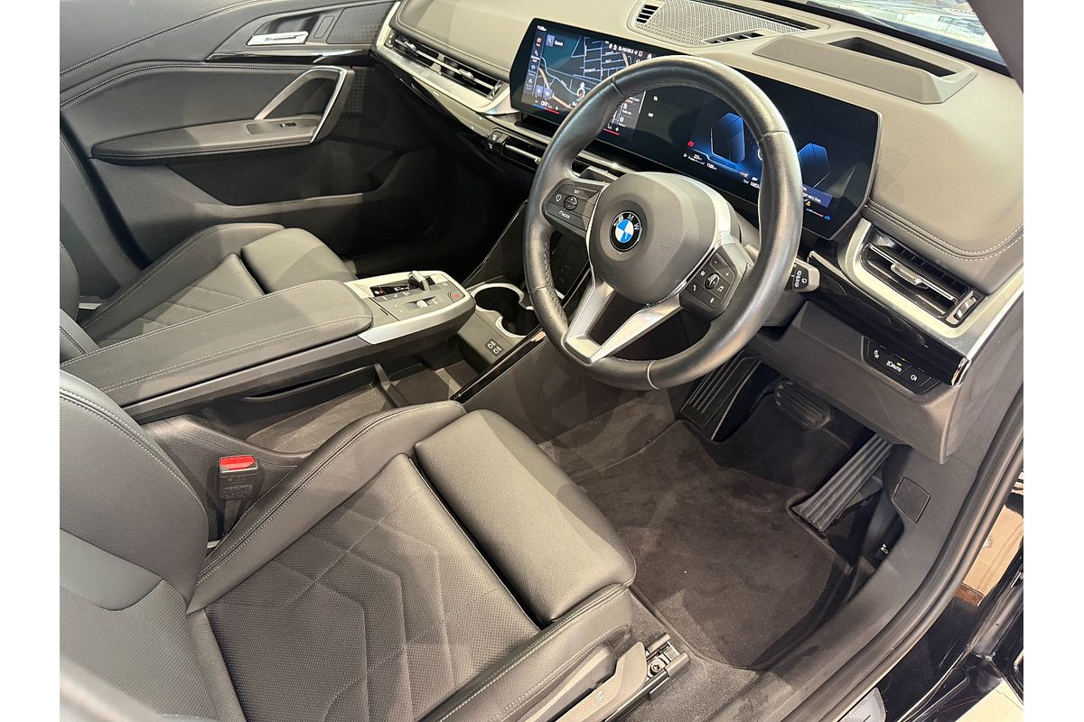 2023 BMW X1 sDrive18i U11