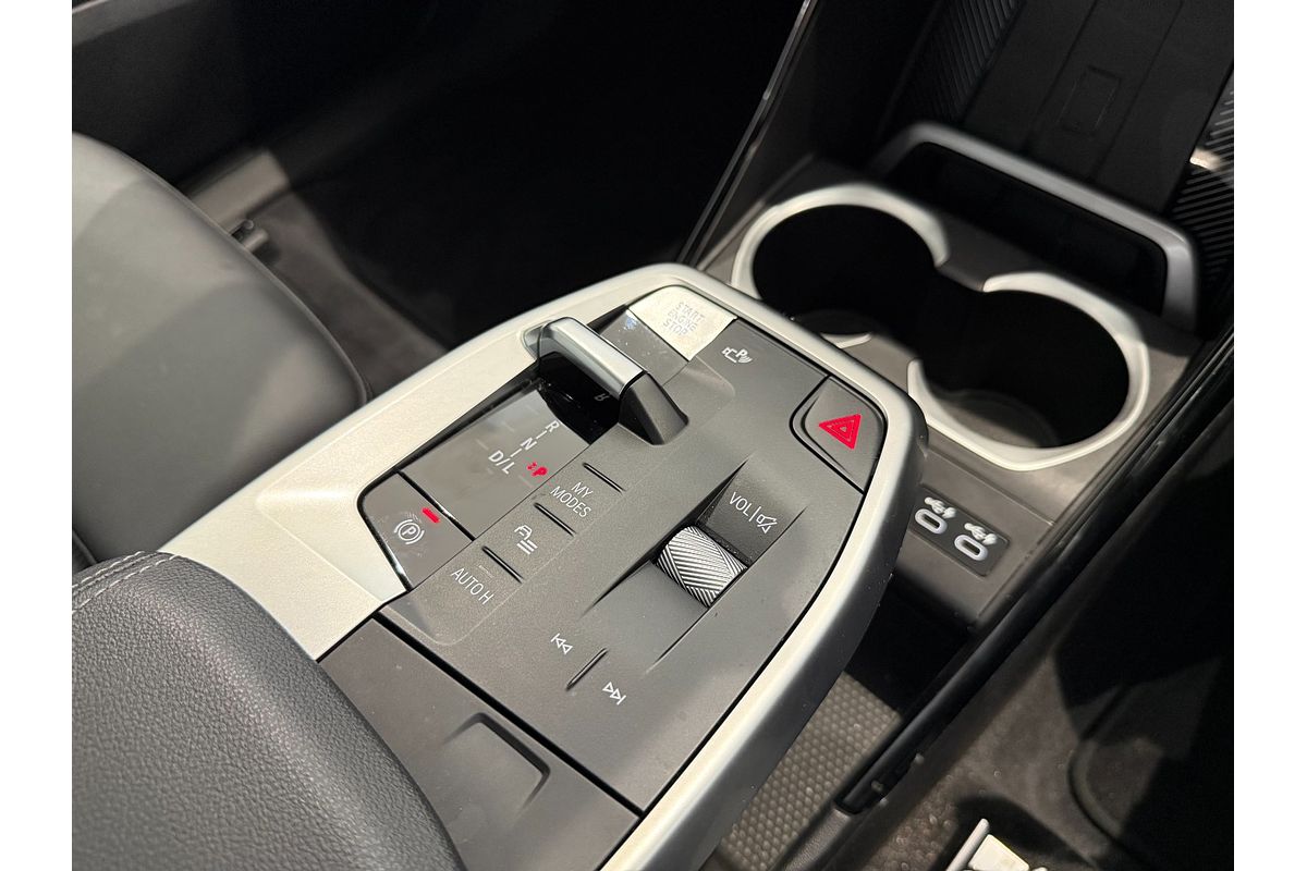 2023 BMW X1 sDrive18i U11