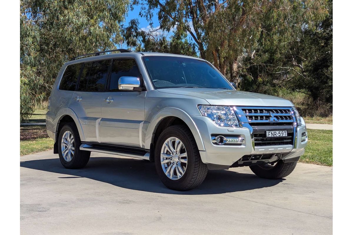 2019 Mitsubishi Pajero GLS NX