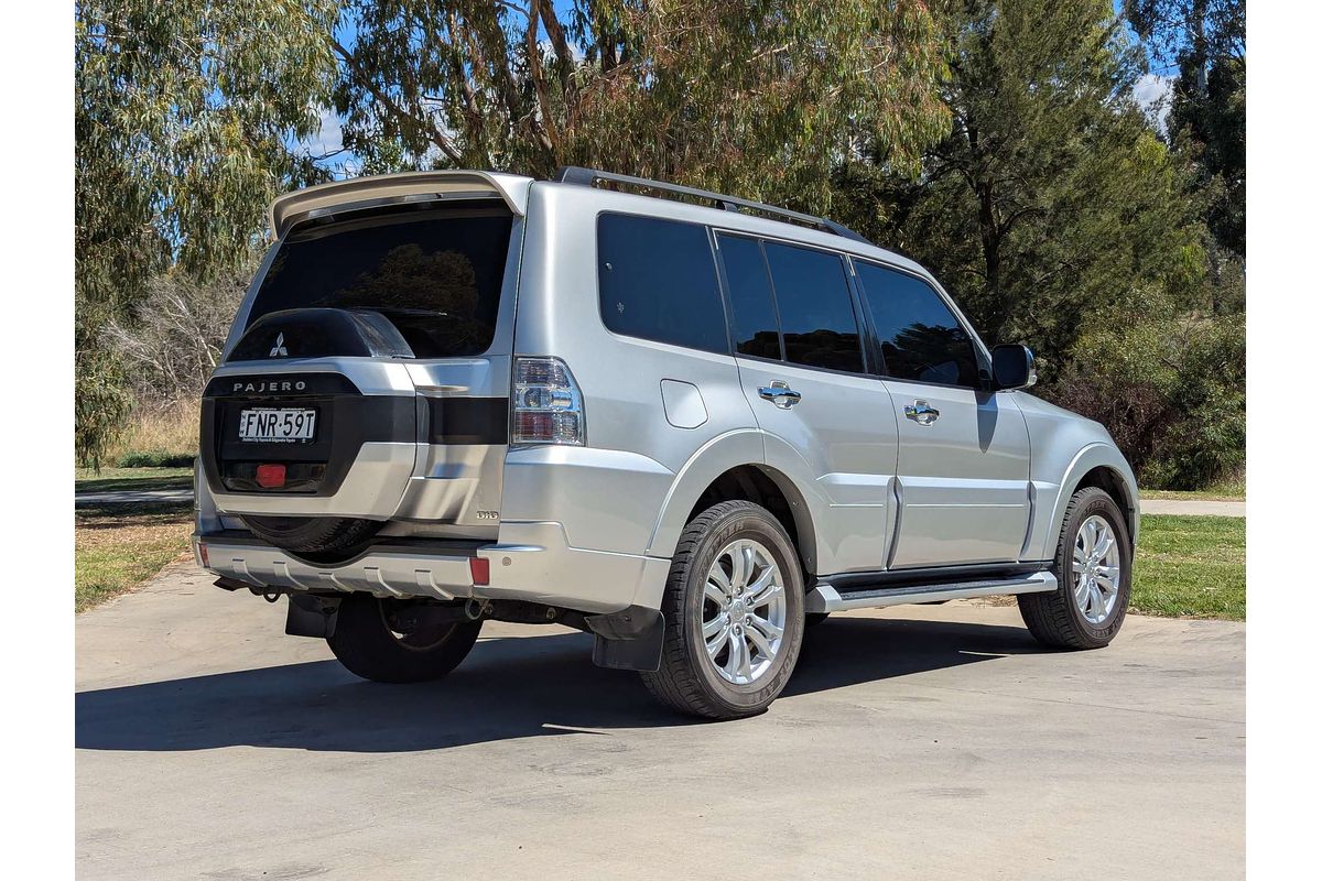2019 Mitsubishi Pajero GLS NX