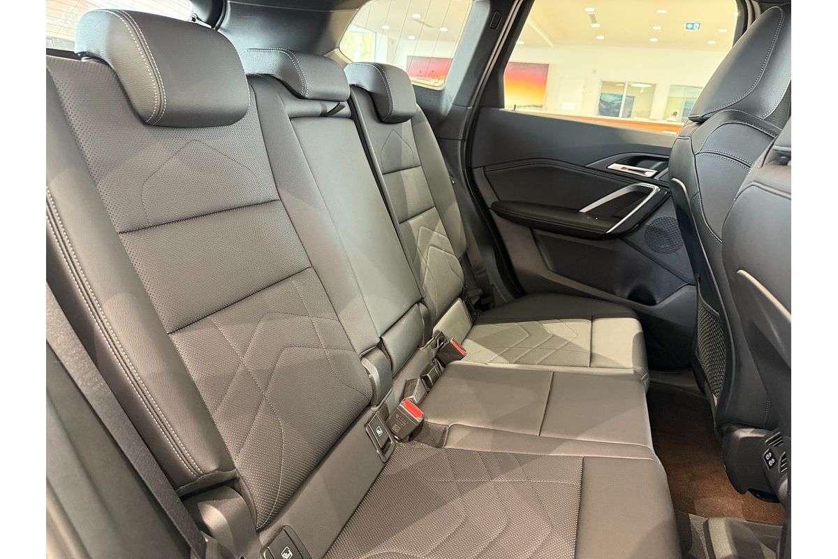 2023 BMW X1 sDrive18i U11