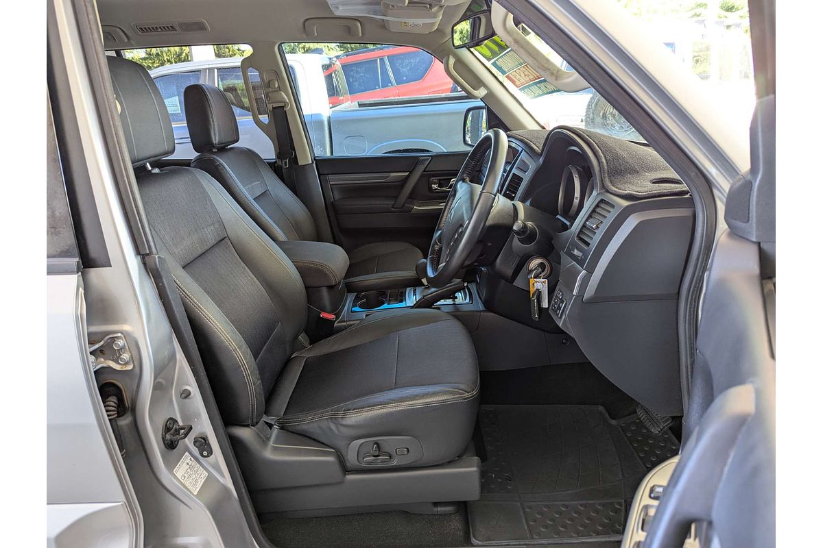 2019 Mitsubishi Pajero GLS NX
