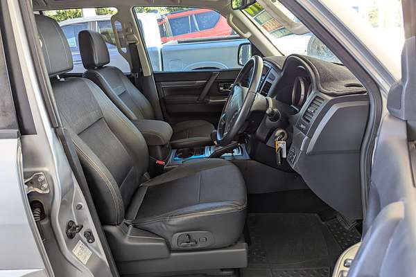 2019 Mitsubishi Pajero GLS NX