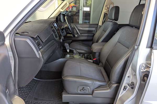 2019 Mitsubishi Pajero GLS NX