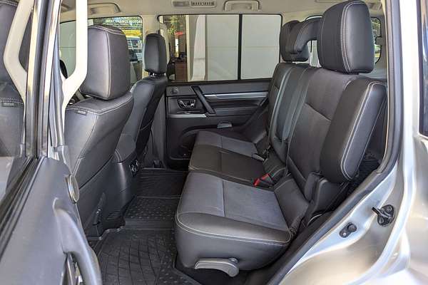 2019 Mitsubishi Pajero GLS NX