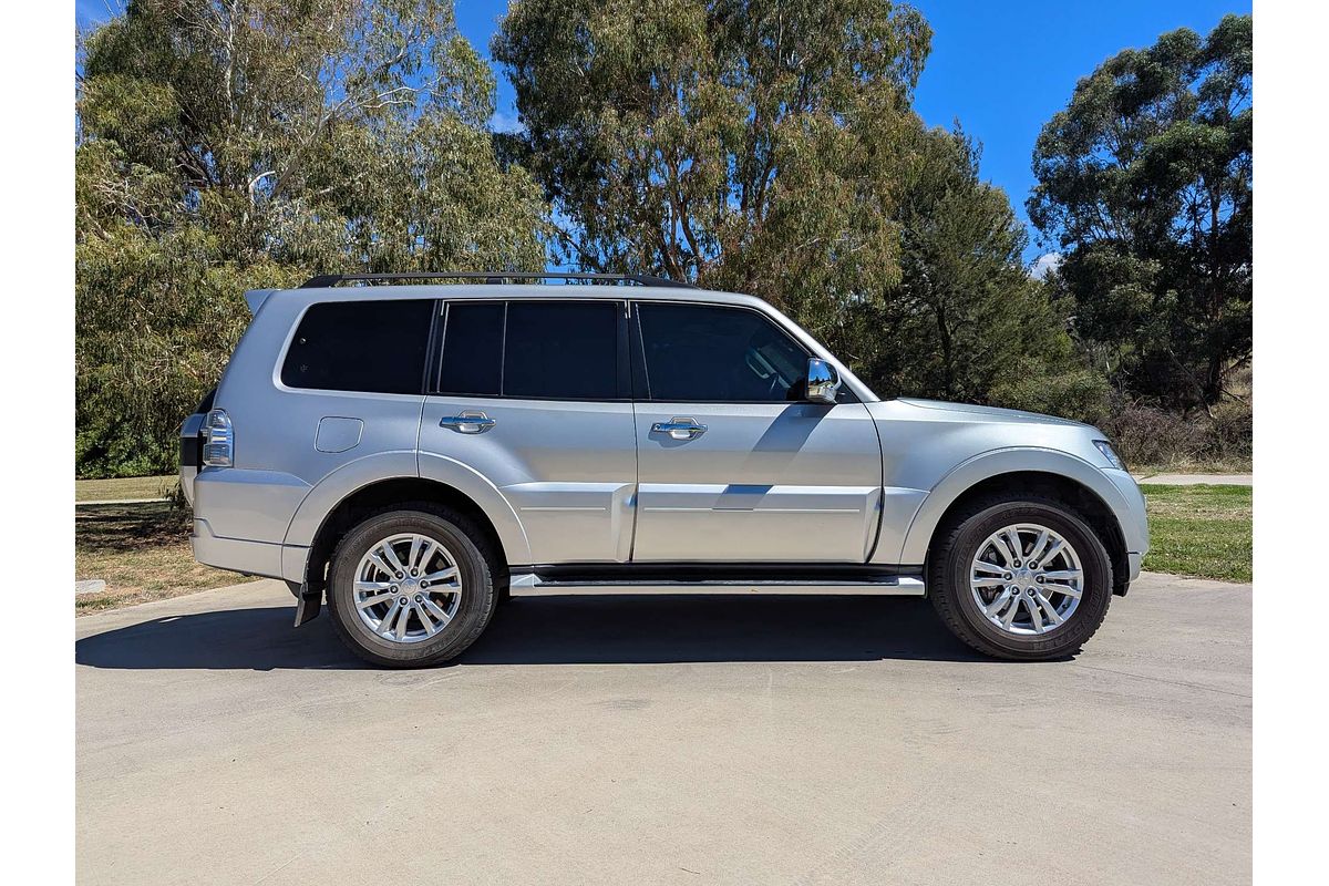 2019 Mitsubishi Pajero GLS NX