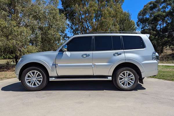 2019 Mitsubishi Pajero GLS NX