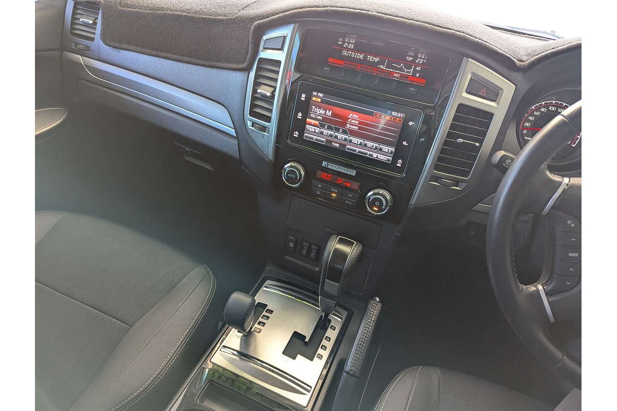 2019 Mitsubishi Pajero GLS NX