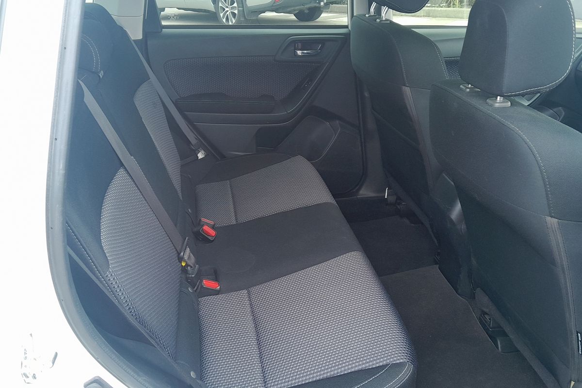 2017 Subaru FORESTER 2.5i-L S4