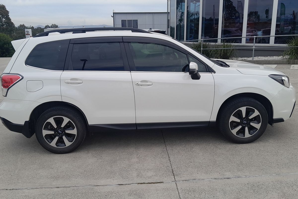 2017 Subaru FORESTER 2.5i-L S4