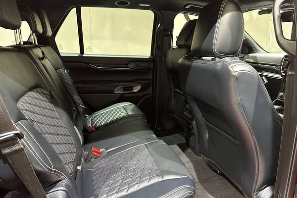 2024 Ford Everest Platinum