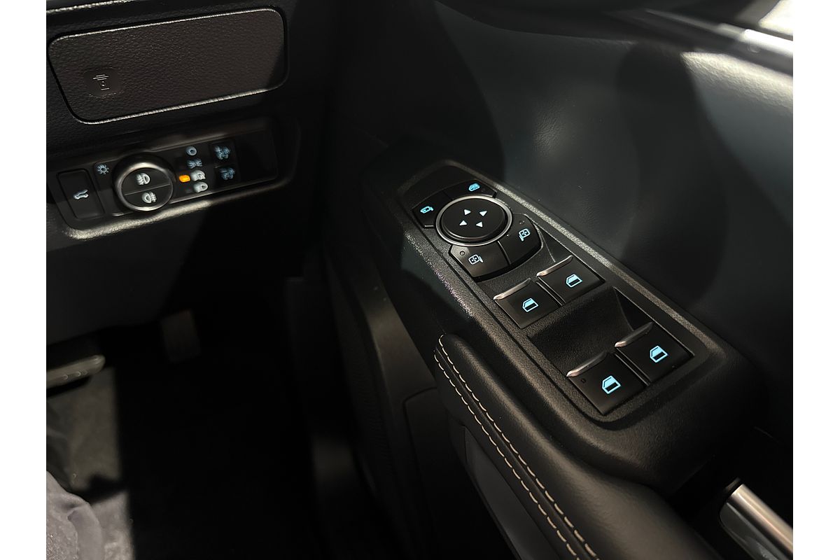 2024 Ford Everest Platinum
