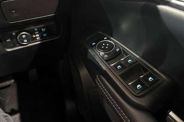 2024 Ford Everest Platinum