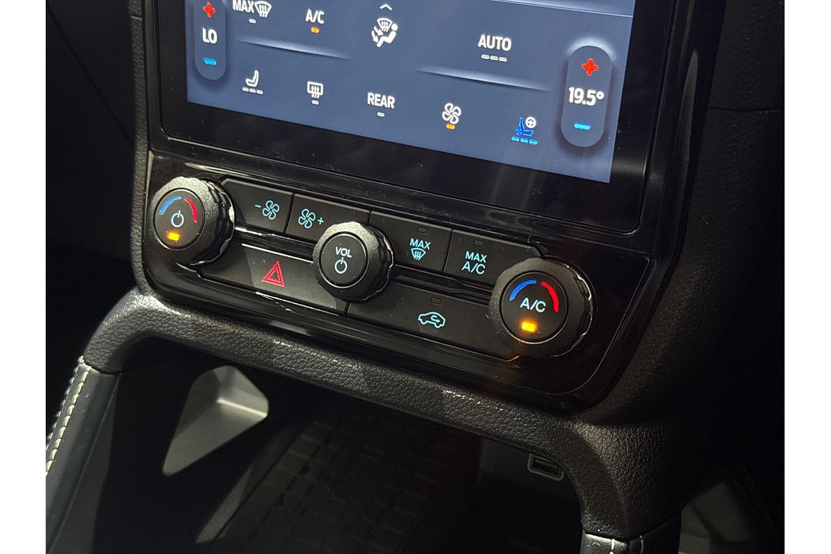 2024 Ford Everest Platinum