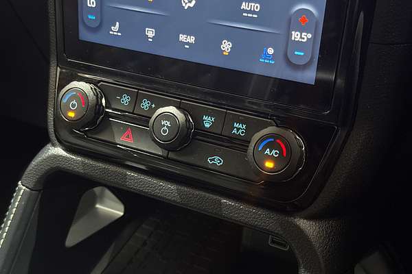 2024 Ford Everest Platinum