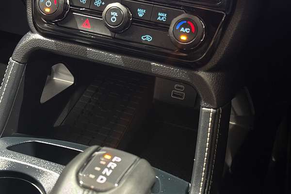 2024 Ford Everest Platinum
