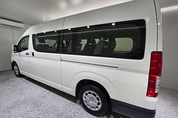 2023 Toyota Hiace Commuter GDH322R