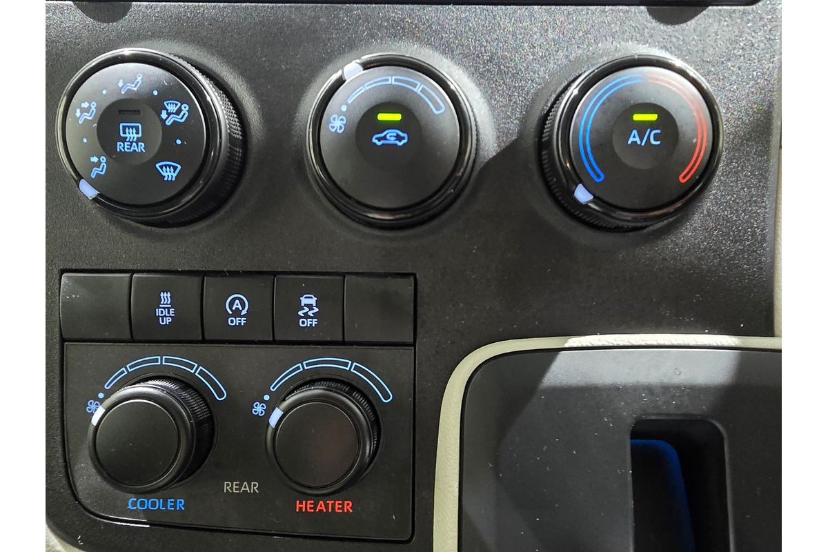 2023 Toyota Hiace Commuter GDH322R