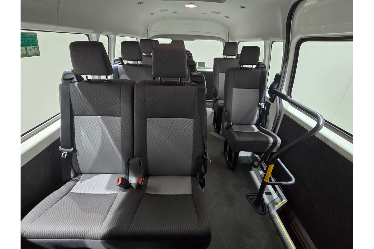 2023 Toyota Hiace Commuter GDH322R