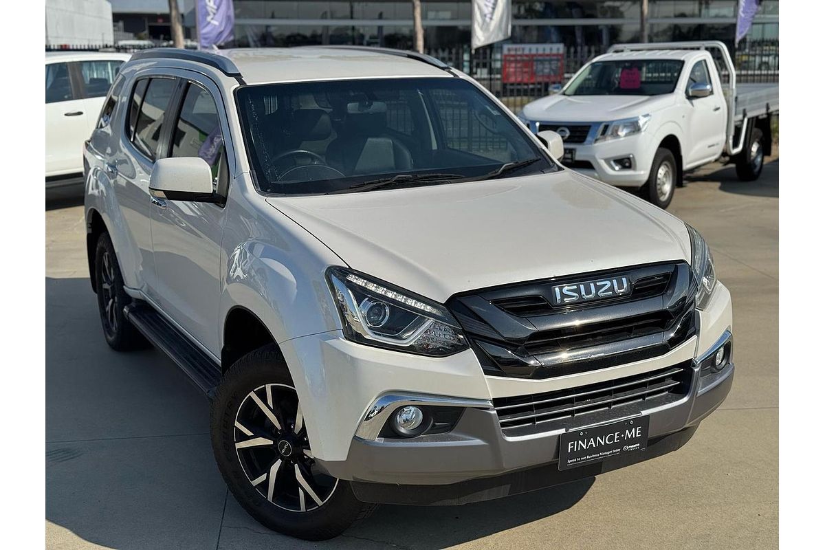 2020 Isuzu MU-X Onyx Edition