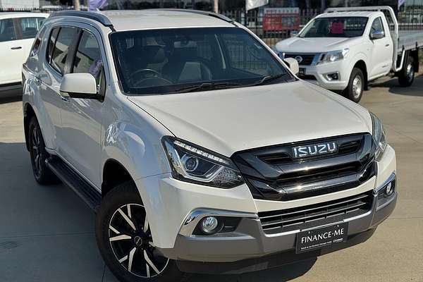 2020 Isuzu MU-X Onyx Edition