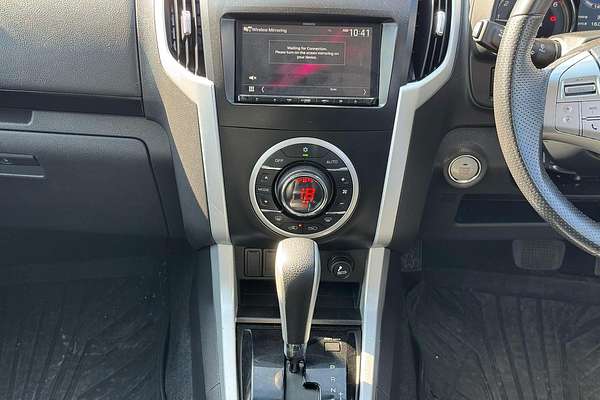 2020 Isuzu MU-X Onyx Edition