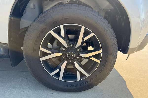 2020 Isuzu MU-X Onyx Edition