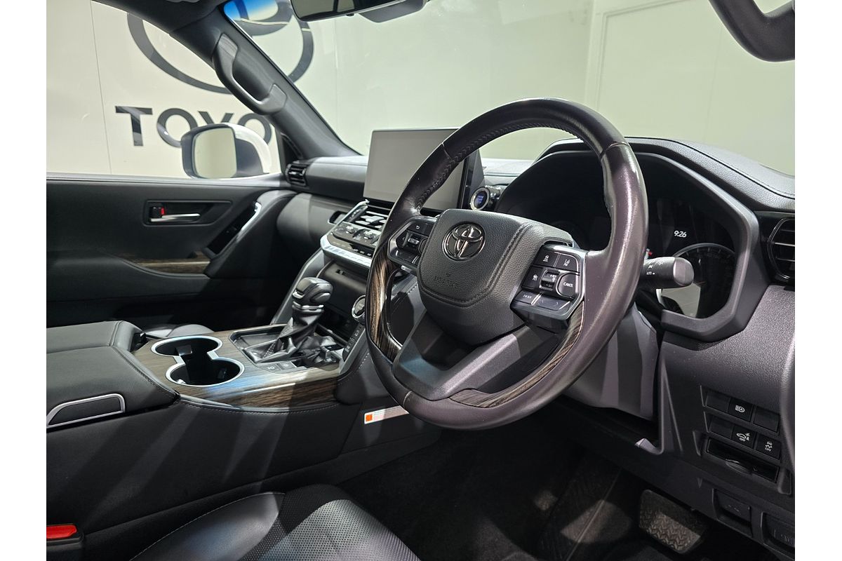 2022 Toyota Landcruiser VX FJA300R