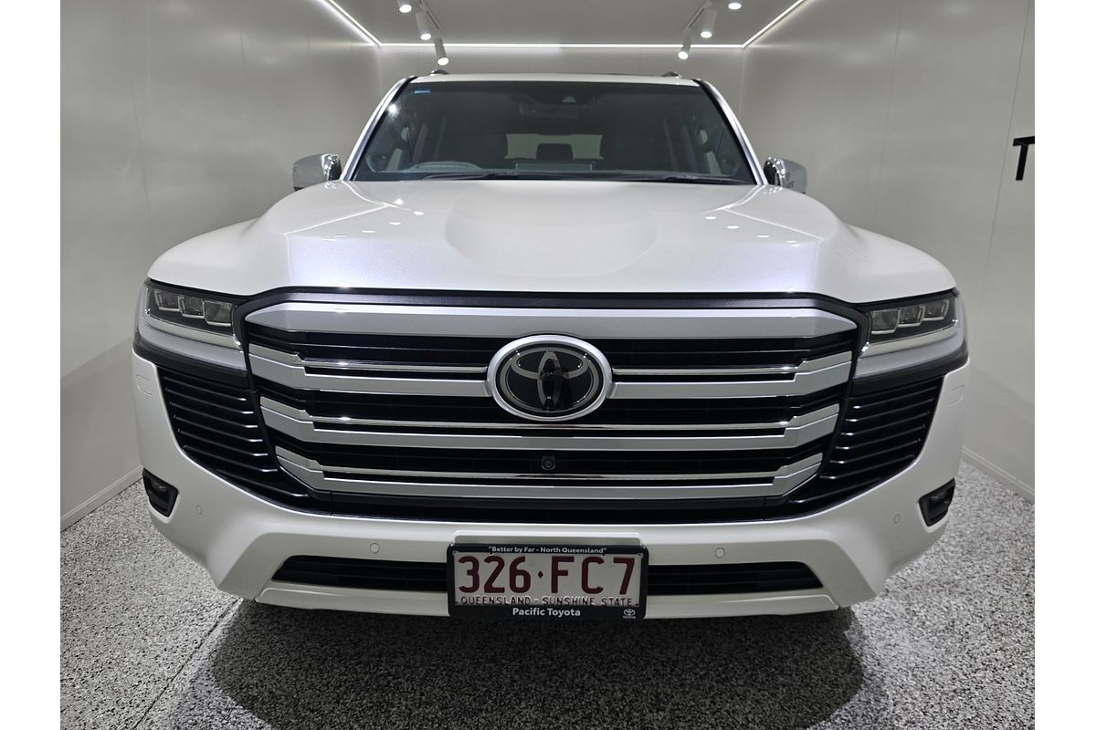 2022 Toyota Landcruiser Sahara FJA300R