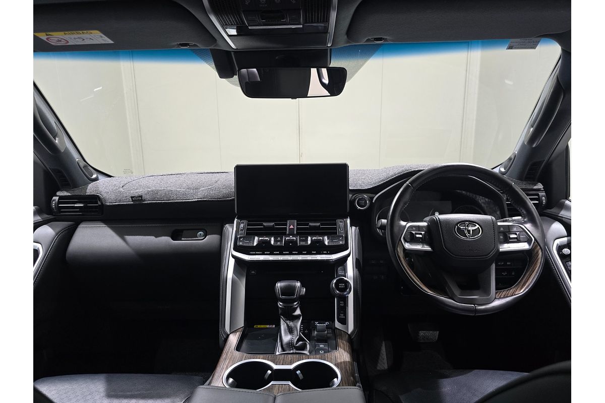 2022 Toyota Landcruiser Sahara FJA300R