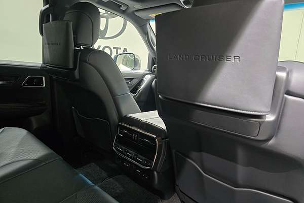 2022 Toyota Landcruiser Sahara FJA300R