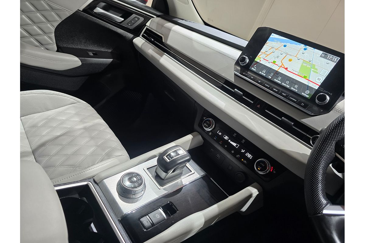2023 Mitsubishi Outlander Exceed ZM
