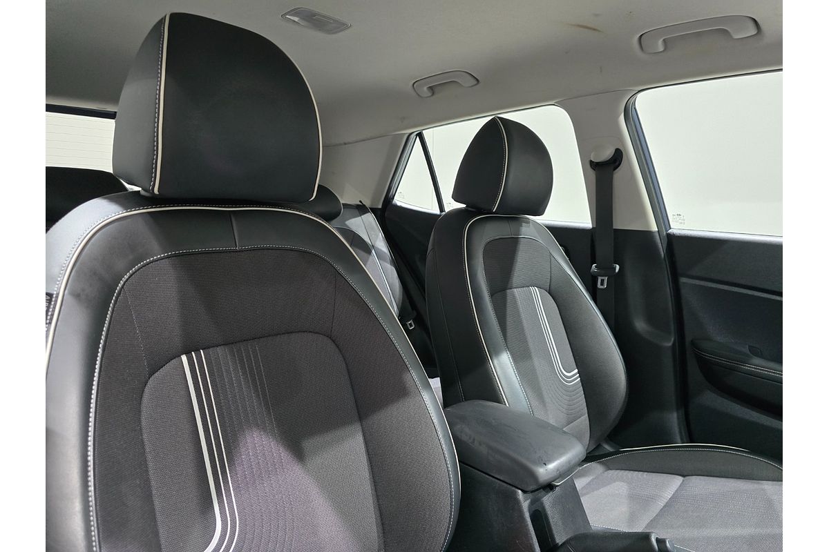 2021 Hyundai Venue Active QX.V3