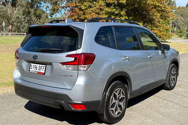 2023 Subaru Forester 2.5i S5