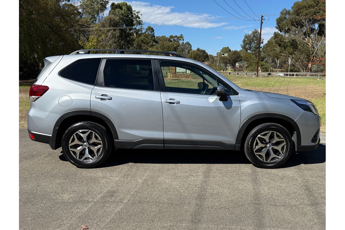 2023 Subaru Forester 2.5i S5