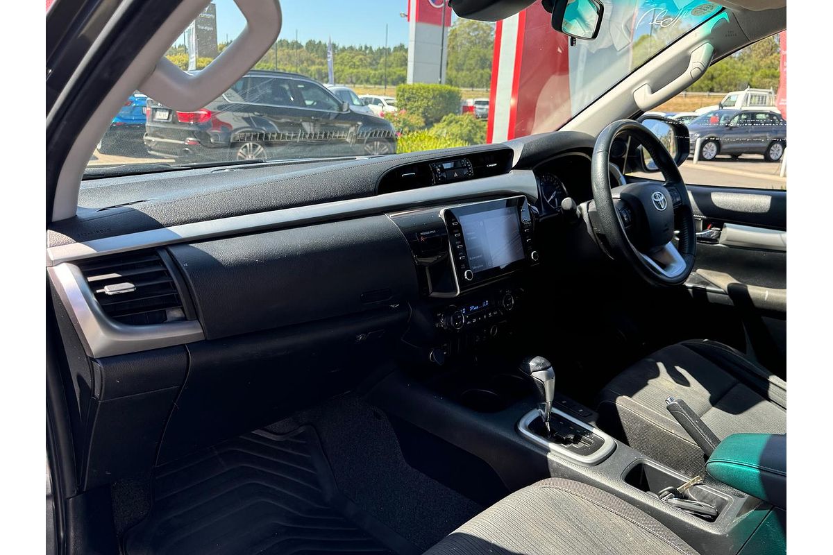 2021 Toyota Hilux SR5 GUN126R 4X4