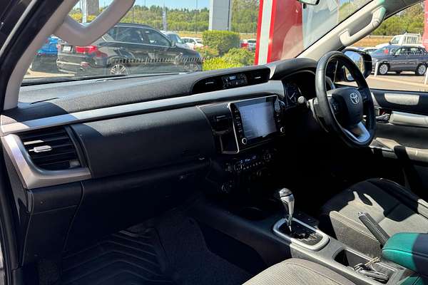 2021 Toyota Hilux SR5 GUN126R 4X4