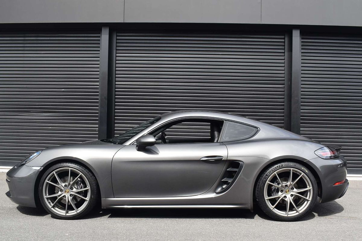 2017 Porsche 718 Cayman 982
