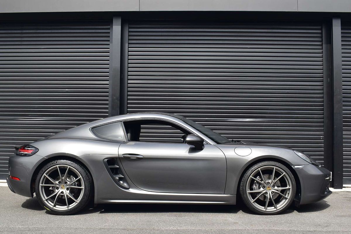 2017 Porsche 718 Cayman 982