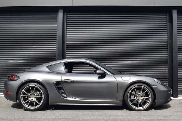 2017 Porsche 718 Cayman 982